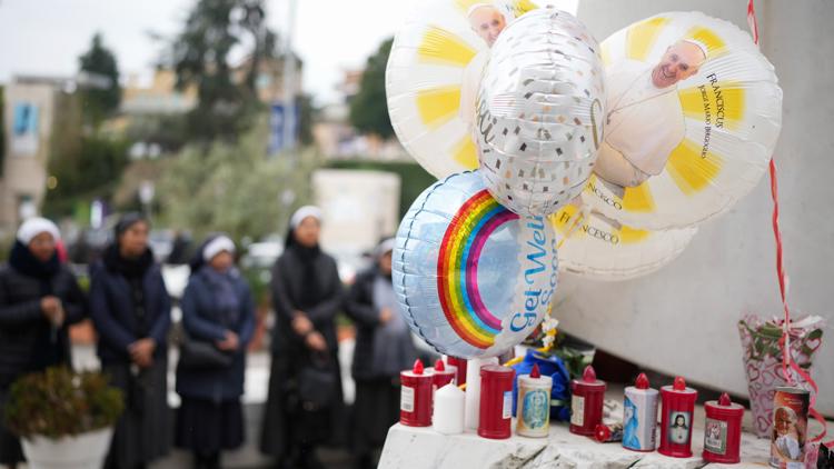  ‘Pequeña mejoría’ en la salud del Papa Francisco informa el Vaticano 