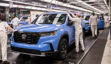  Honda Alabama Auto Plant Begins Production of the All-New 2023 Honda Pilot 
