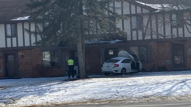  OSHP: 2 killed in Springfield Township crash that sent car into a building 