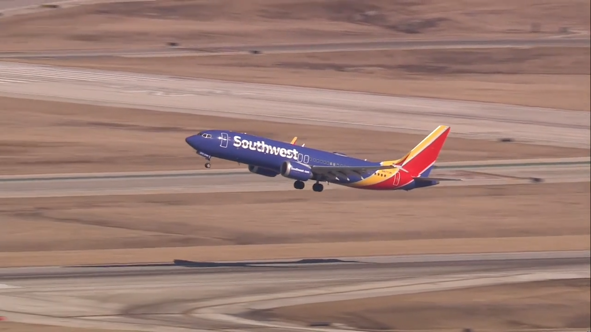  Southwest flight passengers react to close call 