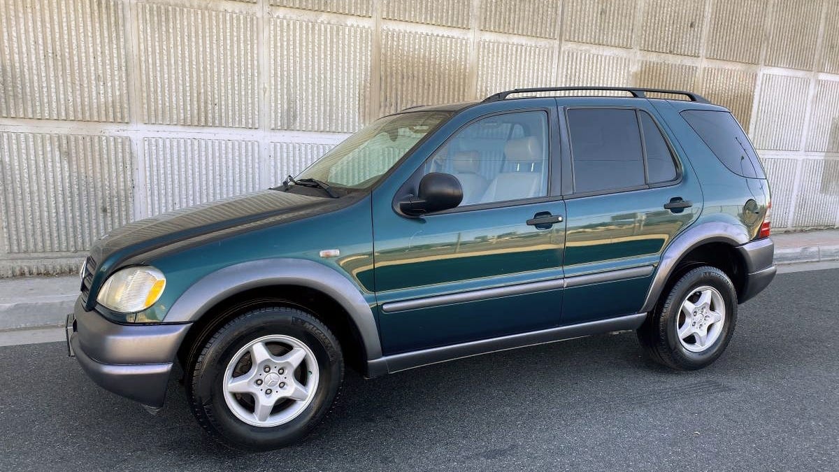  At $3,995, Is This 1998 Mercedes ML 320 an Off-Roader That’s On-Point? 