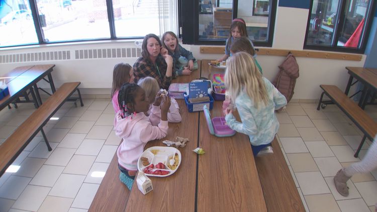  An Minneapolis principal created a less chaotic lunchtime with the help of a Swedish cafeteria model 