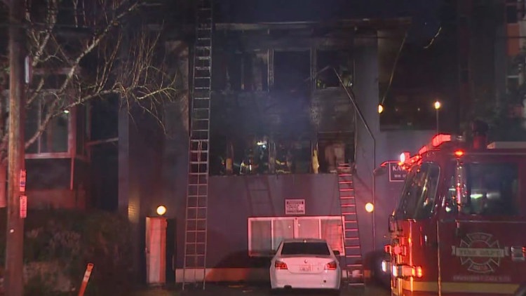  Fire in Seattle's Capitol Hill neighborhood displaces a resident 