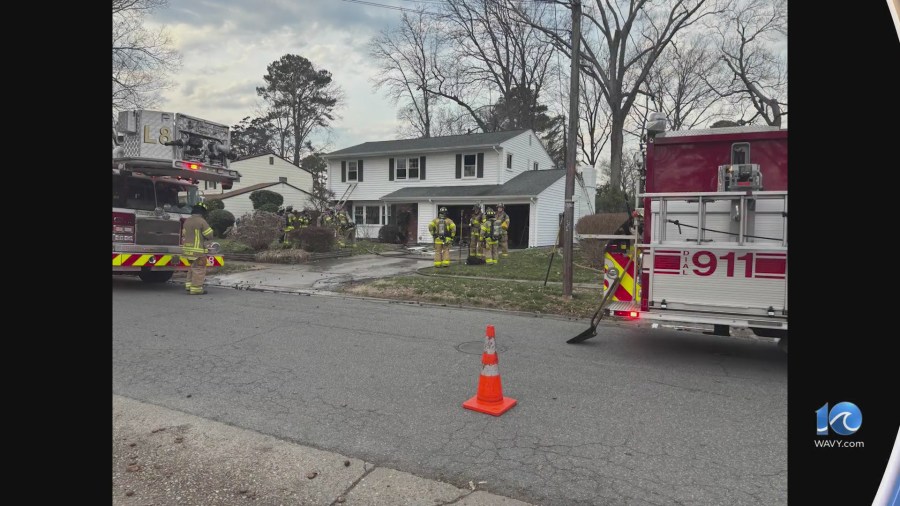  VBFD: 2 displaced after fire on Farmington Rd. 