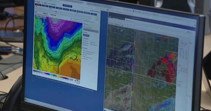  Storm chasers say National Weather Service data critical to chasers, meteorologists’ jobs 