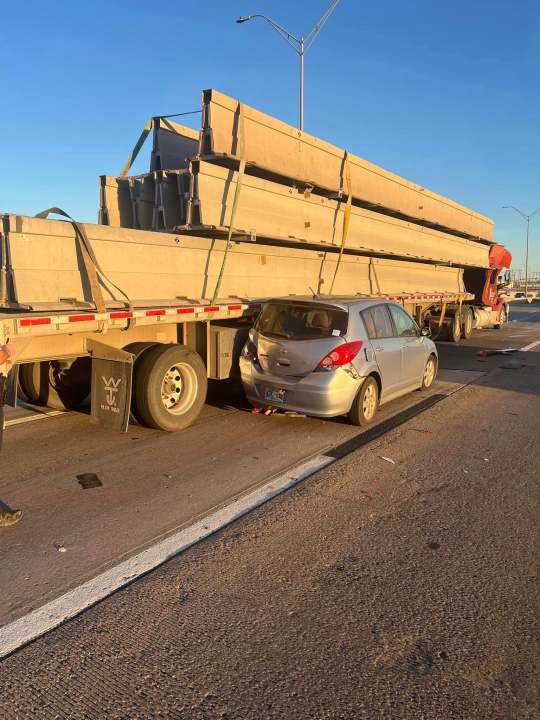  Semi hauling concrete barriers crashed, closed part of I-35 Saturday morning 