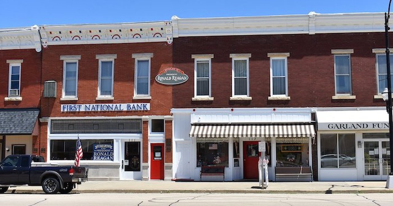   
																We Bet You Didn’t Know This Small Town In Illinois Was Home To The Sole U.S. Presidential Birthplace In The State 
															 