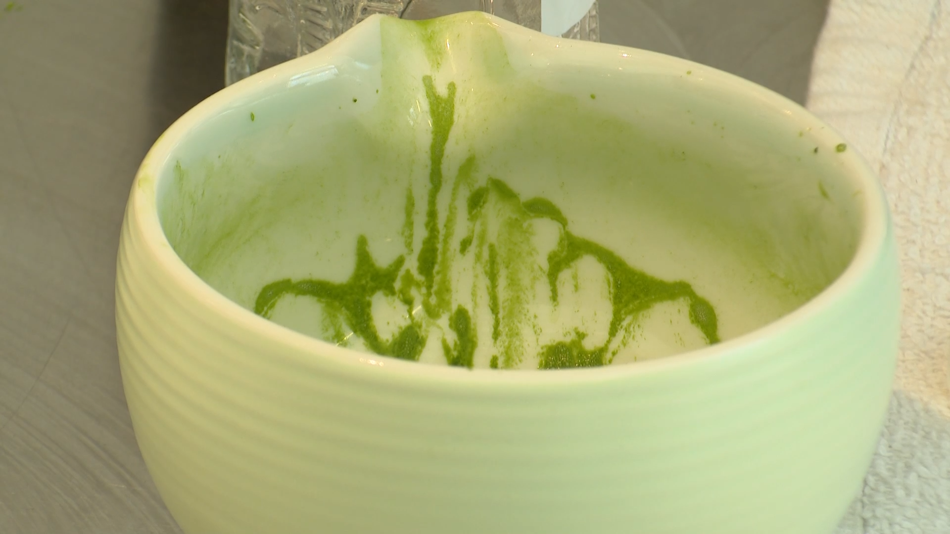  Pop-up cafe offers matcha-themed drinks while serving community 