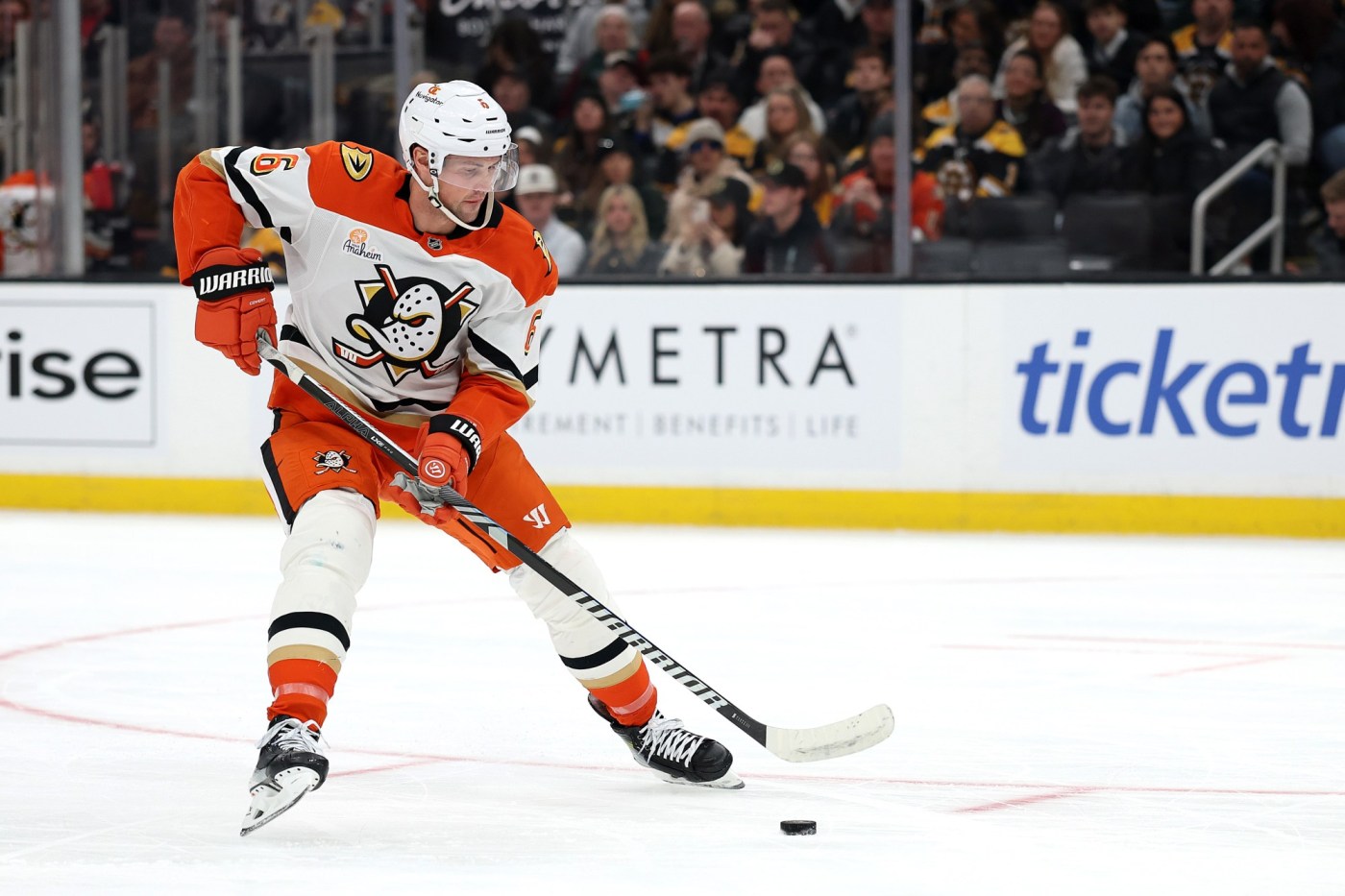   
																Ducks trade Brian Dumoulin to New Jersey Devils 
															 