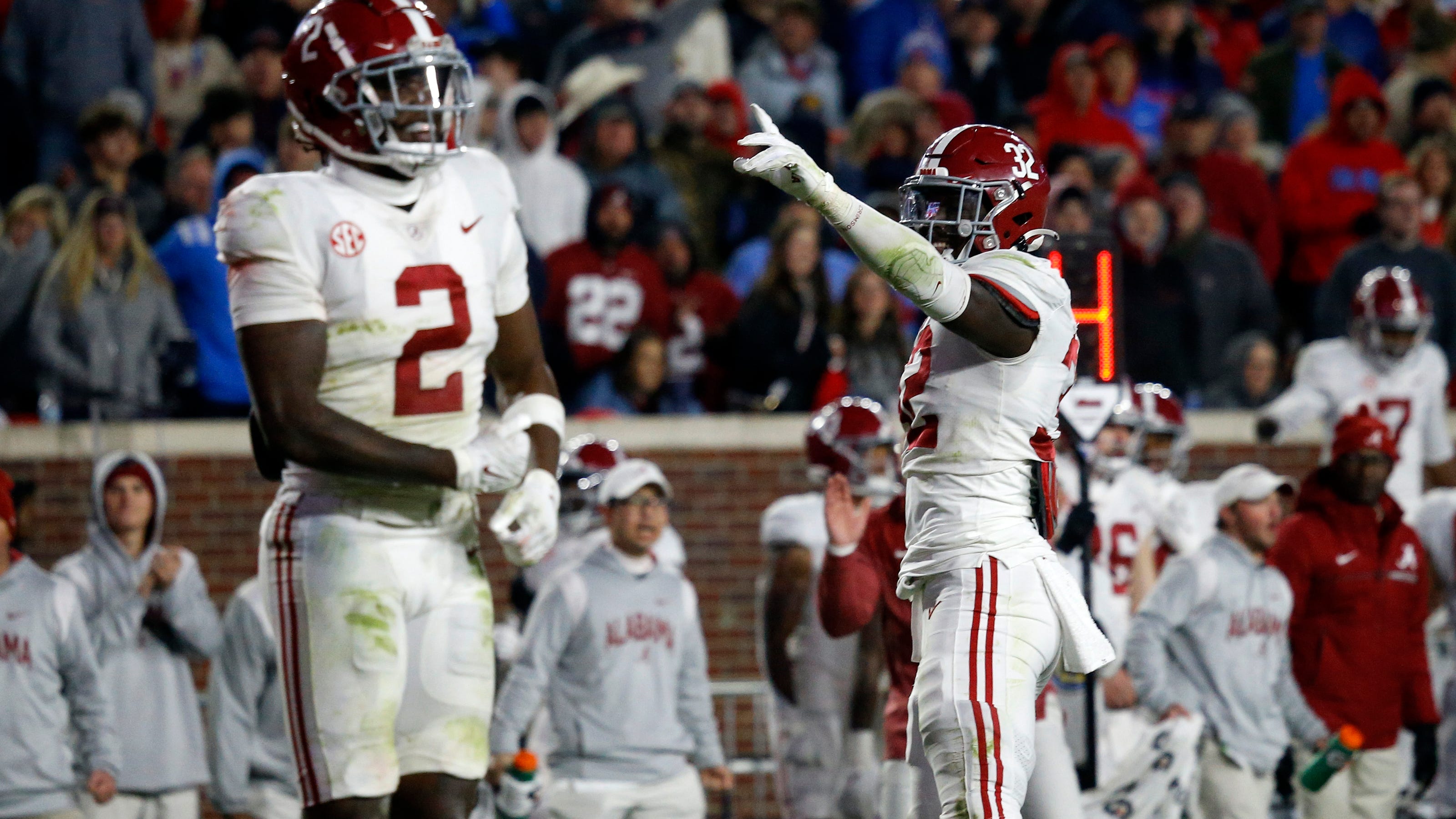   
																Alabama headlines group of three teams joining top 10 of USA TODAY Sports AFCA Coaches Poll 
															 
