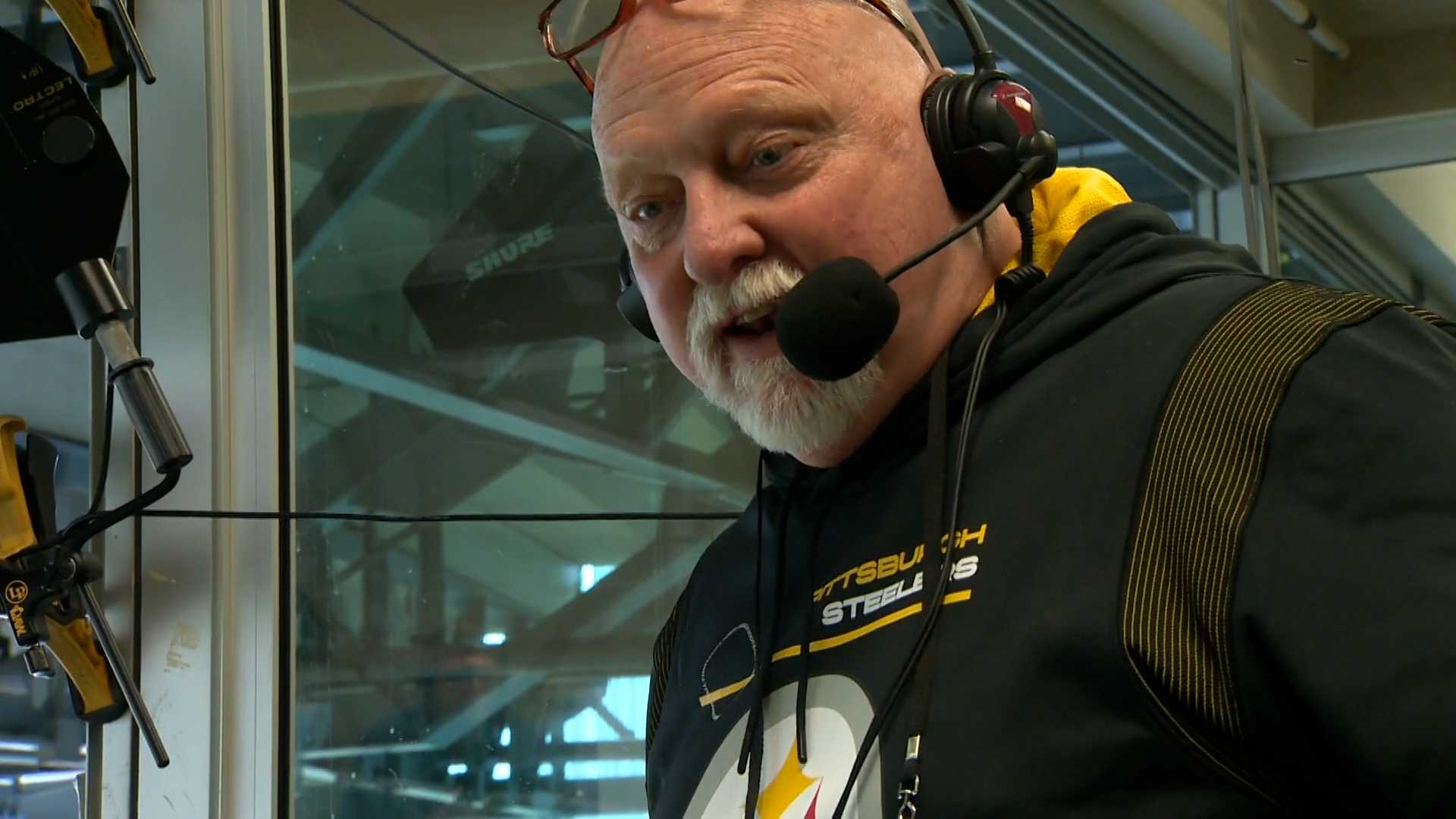  Craig Wolfley, Steelers broadcaster and former player, has died 