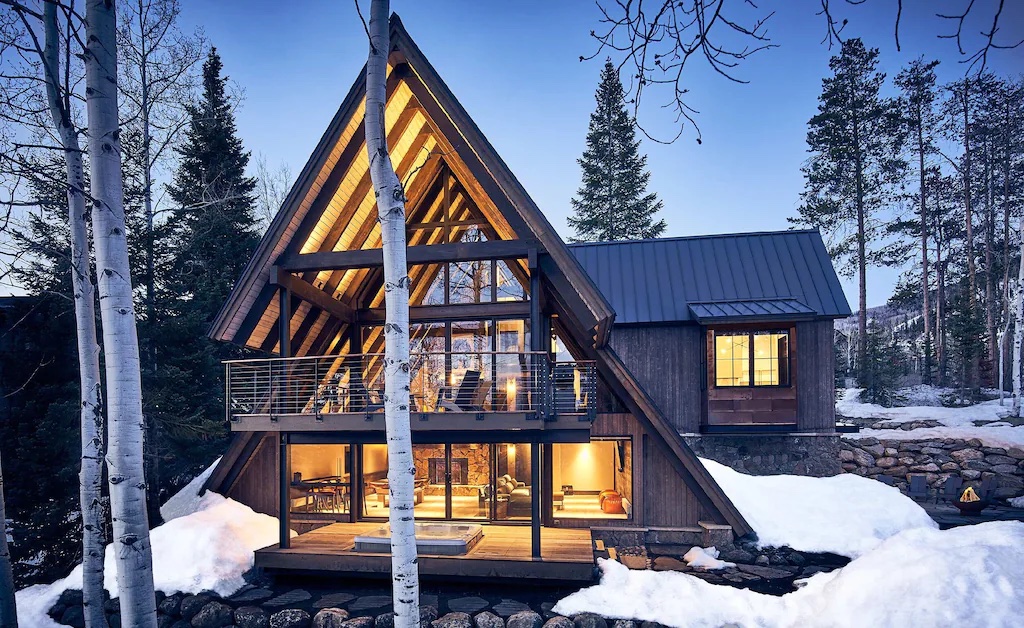  The coziest cabin rentals for a dream winter getaway 