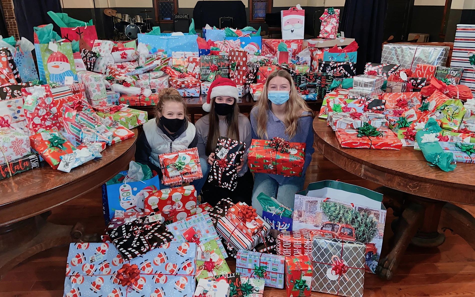  Salida’s Heart of The Community Christmas Drive Connects Students, Sponsors and Recipients 