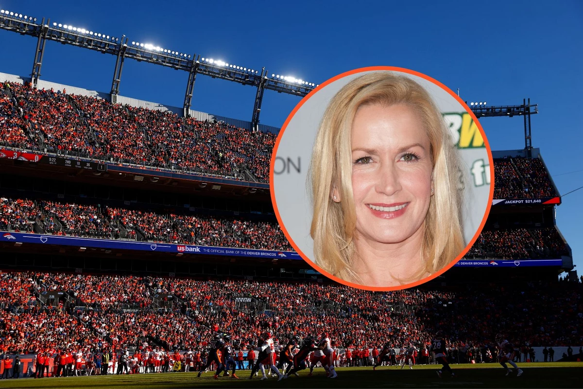  Angela Kinsey of ‘The Office’ Fame Seen Having Fun at Denver Broncos Game 