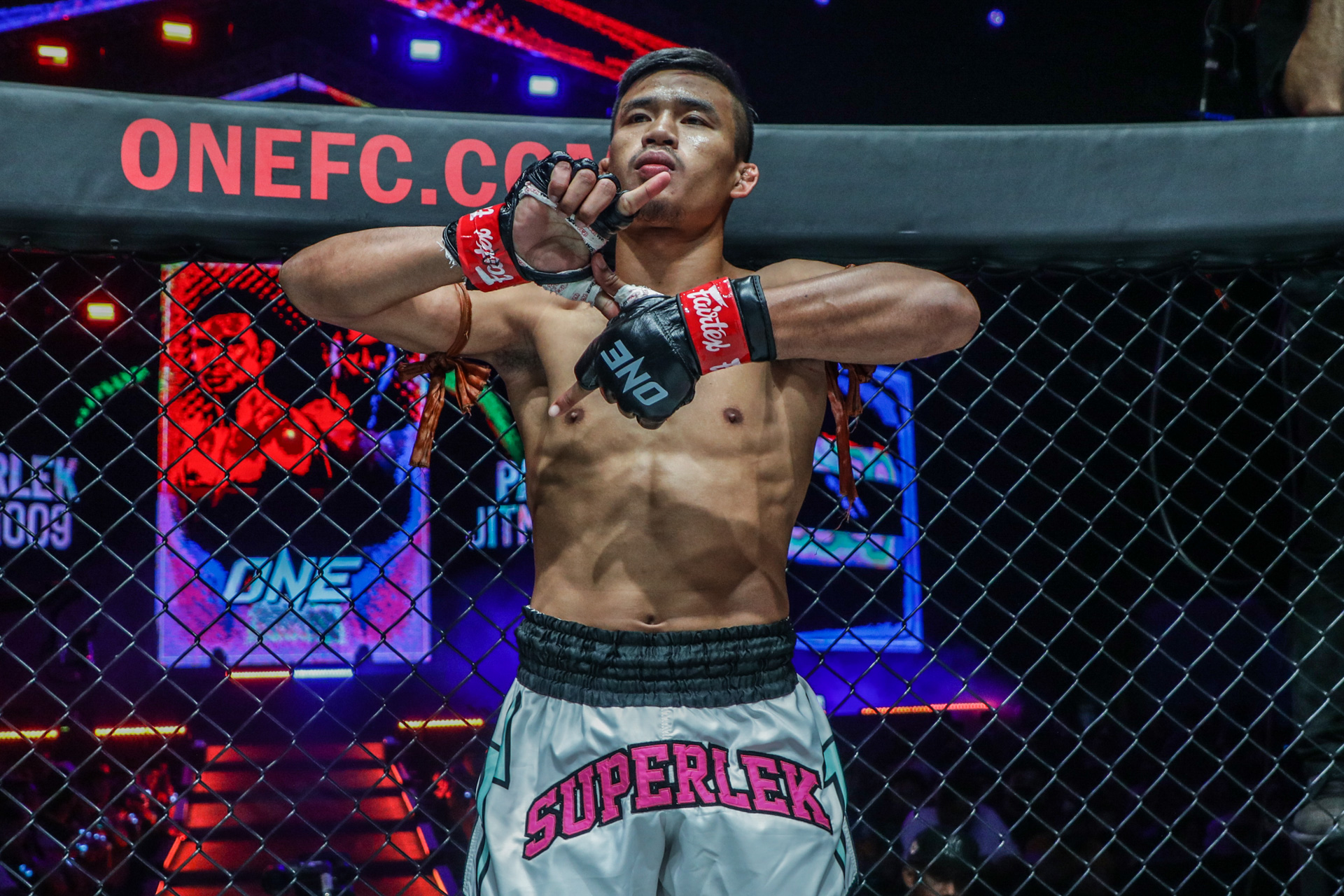   
																Ennahachi Vacates ONE Flyweight Kickboxing World Title; Superlek To Face Puertas For Belt 
															 