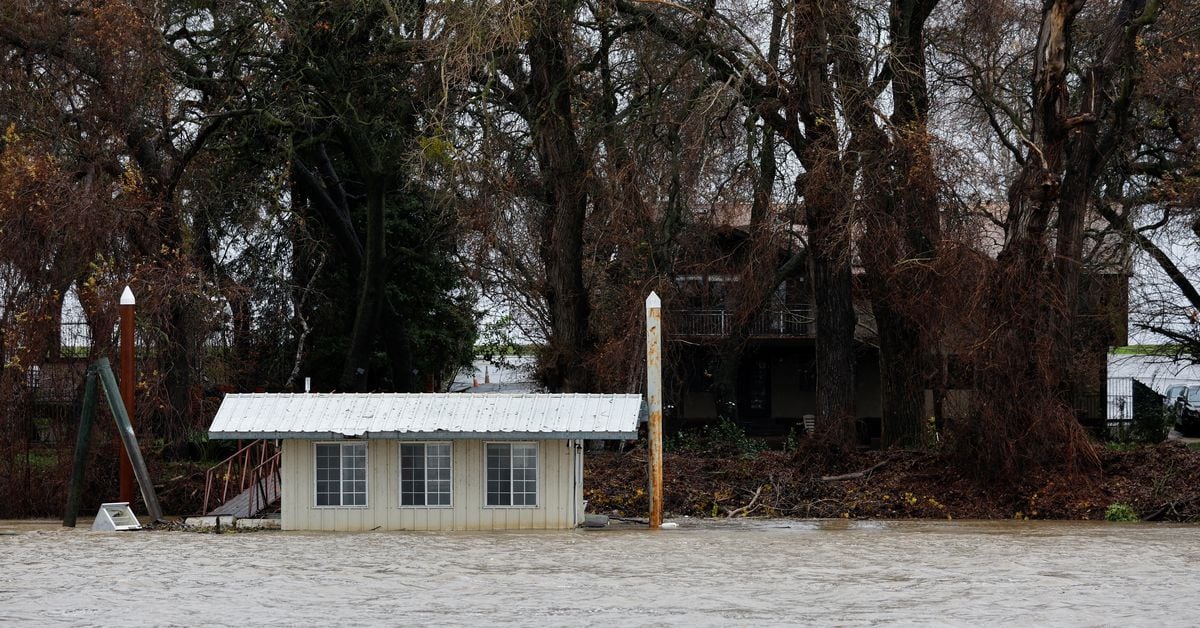  Latest 'atmospheric river' storm renews flood threat in California 