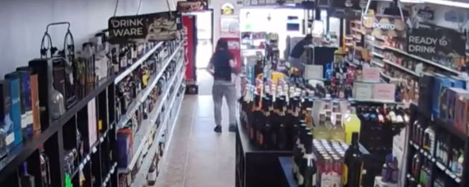  Thief Attempts to Steal Tequila Bottle by Sliding It Down His Pants, Owner Wants Him to Apologize 