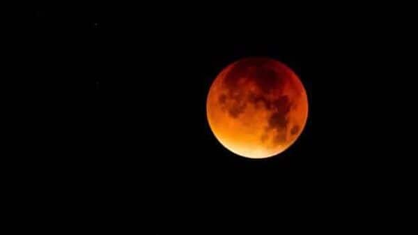  Total Lunar eclipse 2022 on 15, 16 May. Which cities will see blood moon. Read here 