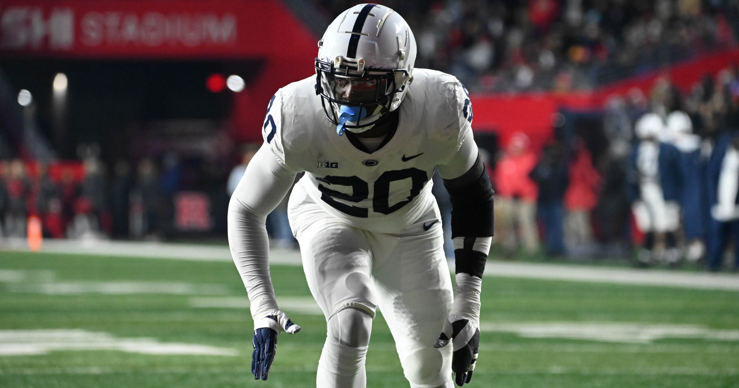  Penn State defensive end Adisa Isaac will return to the Lions in 2023 