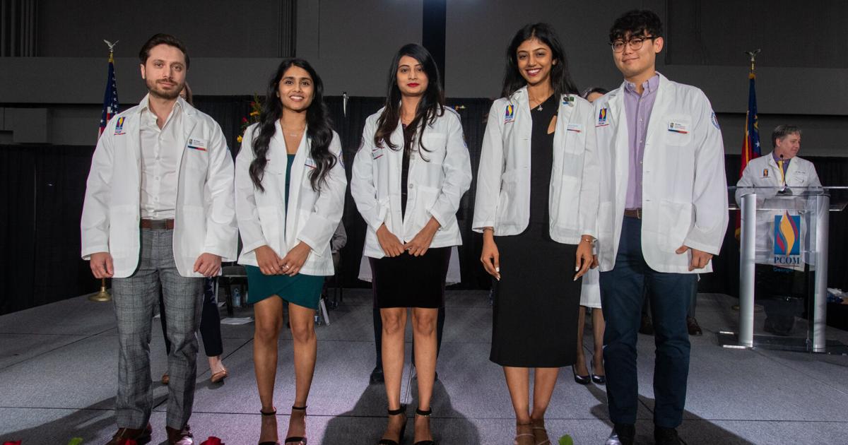  PCOM Georgia’s Pharmacy Class of 2024 receive white coats 