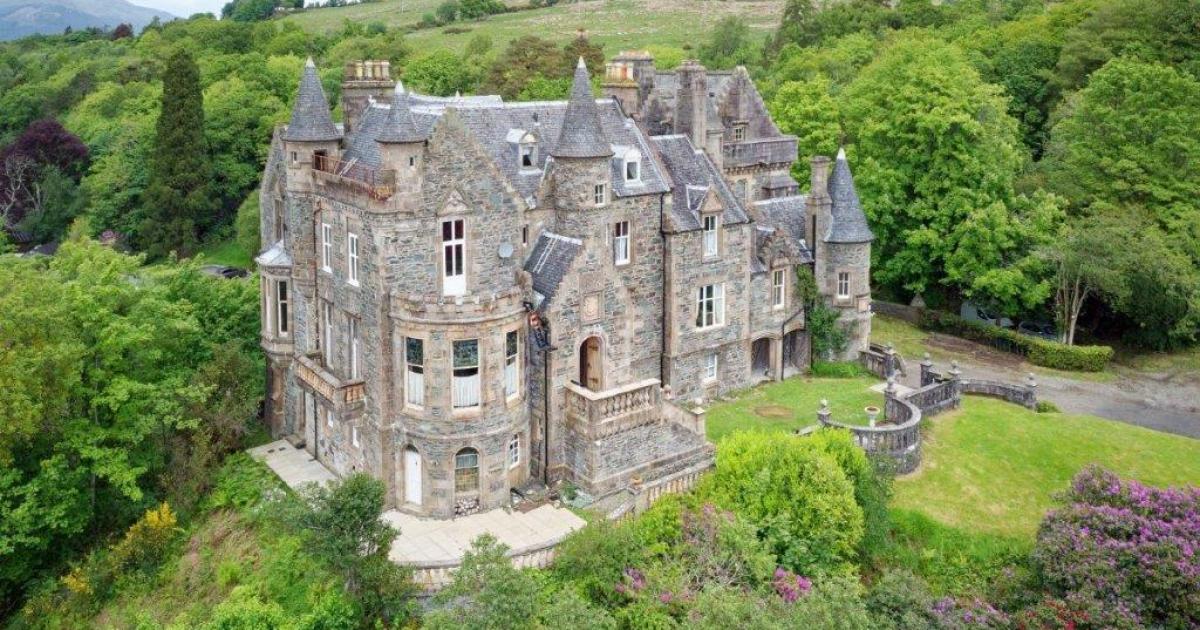  Historic Scottish castle bought by Utah couple: Knockderry, Argyll 