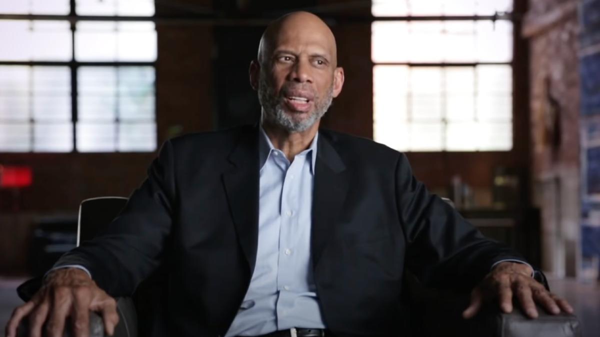   
																After LeBron James Broke His Scoring Record, Kareem Abdul-Jabbar Dropped Thoughts On Why He’d Could’ve Played Longer In Today’s NBA 
															 