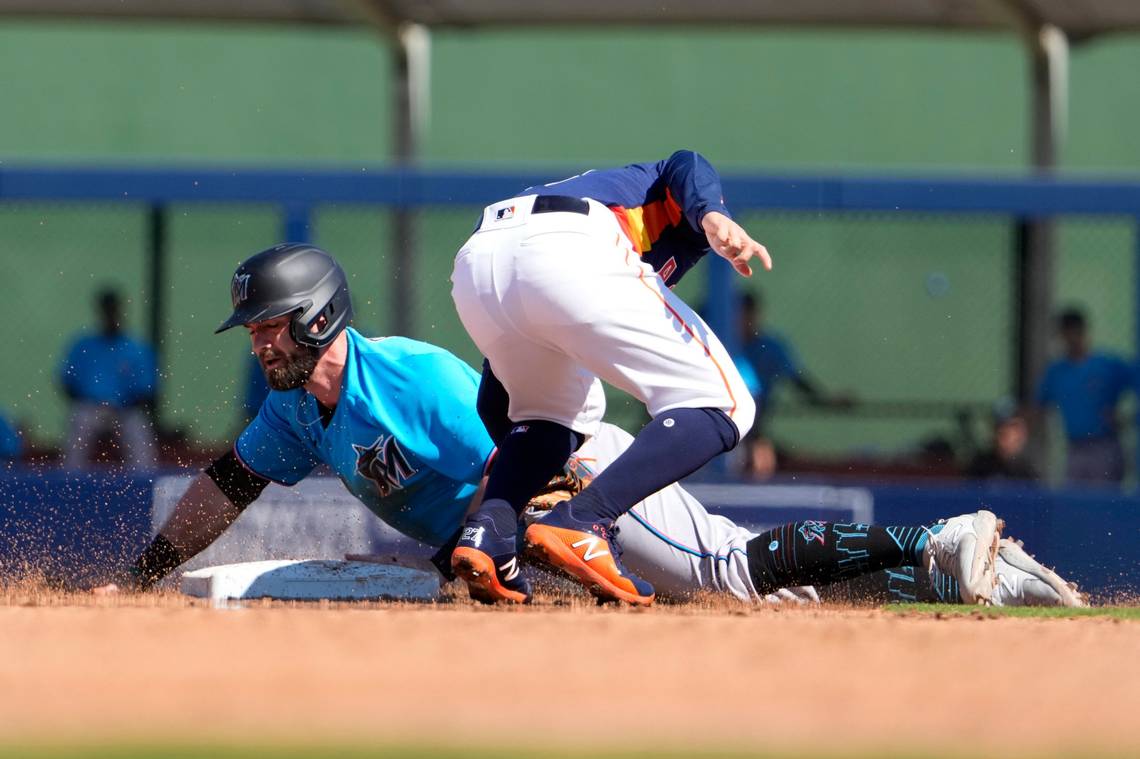  How Marlins’ Berti, MLB’s reigning steals champ, is learning to take advantage of pitch clock 