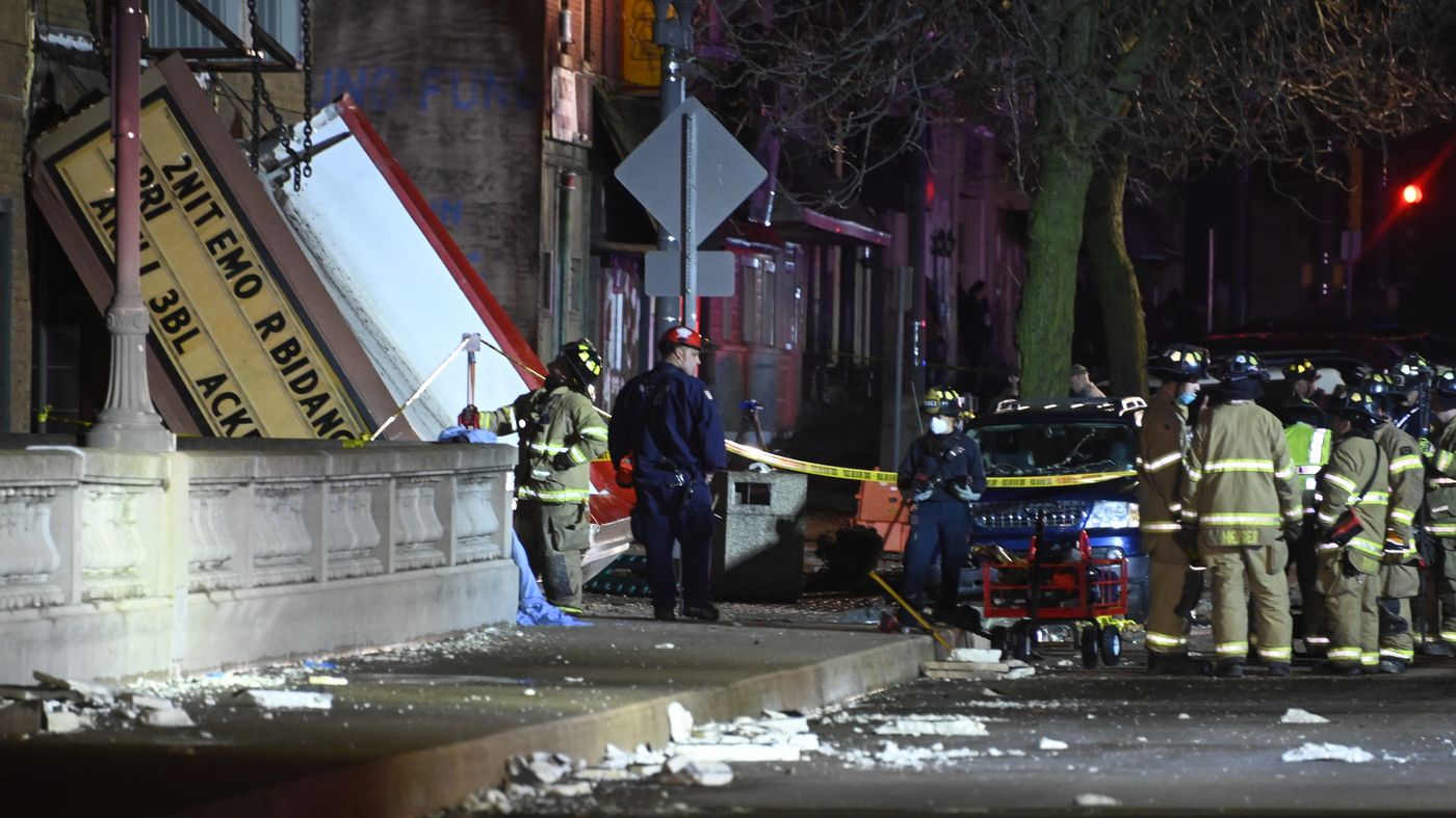  Tornadoes kill at least 11 people across the Midwest and South 