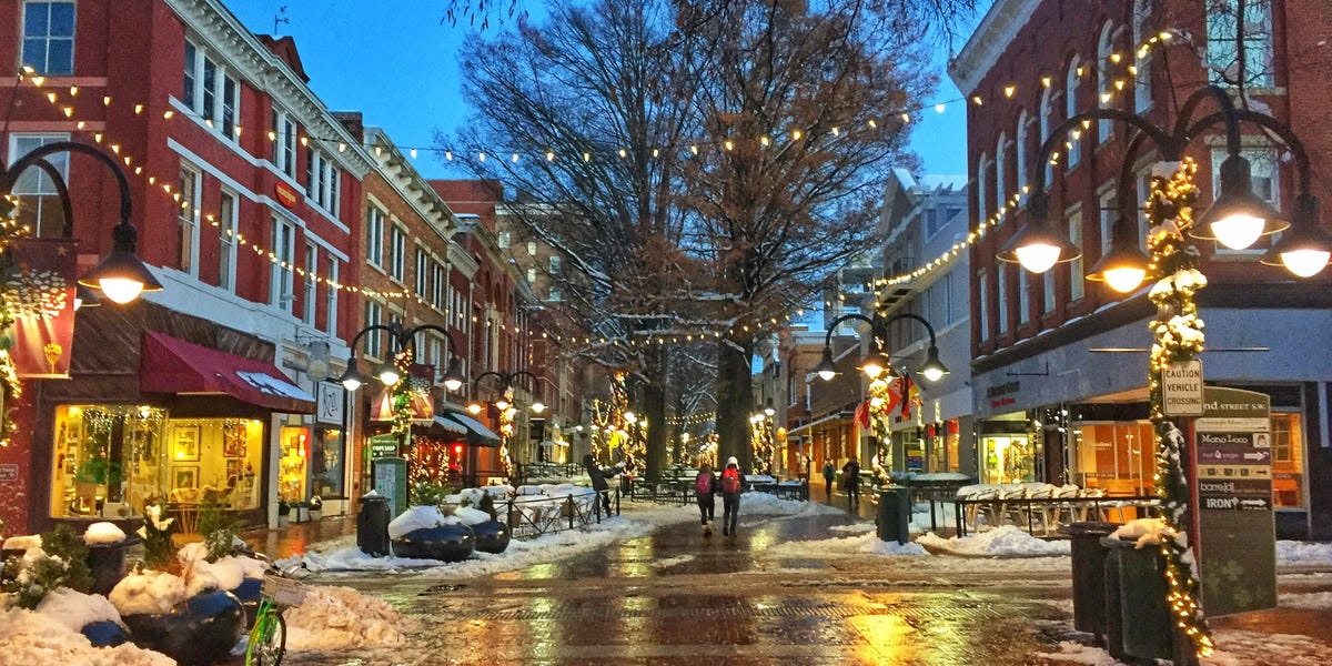   
																7 US cities that will make you feel like you jetted off to Europe for the holidays without the pricey airfare 
															 