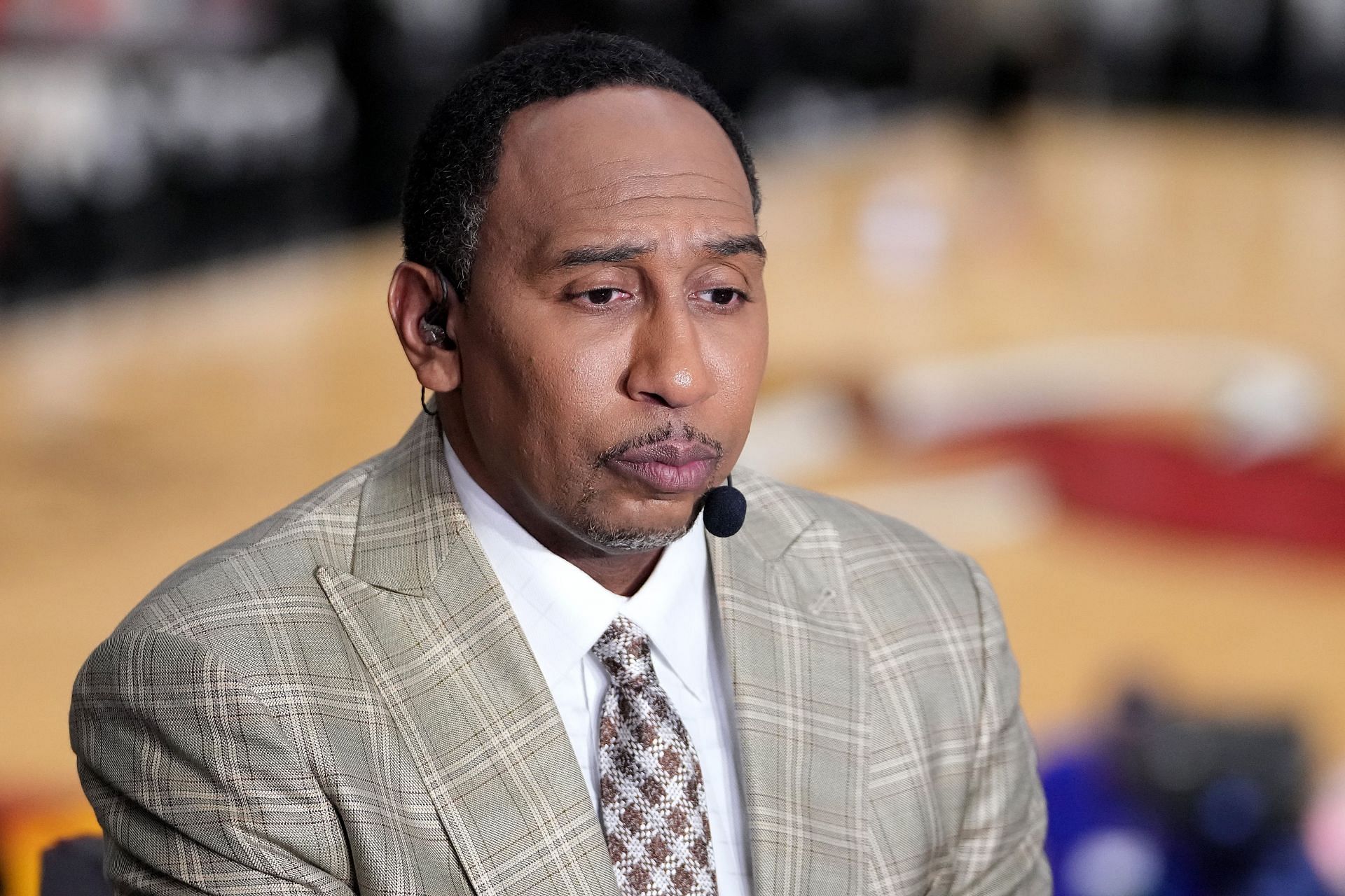   
																LA Lakers on 'fast-track to nowhere', could start season 0-11: Stephen A. Smith 
															 