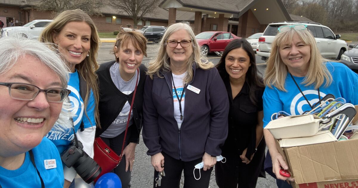  Volunteers share joy of helping at community baby showers around the U.S. 