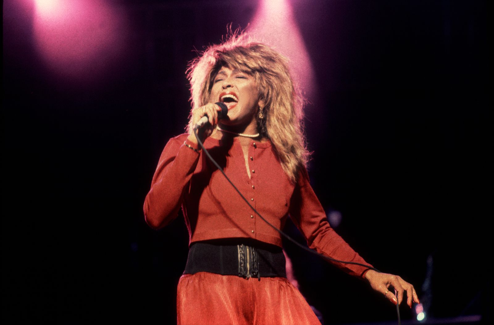  Tina Turner, Queen of Rock ‘n’ Roll, Left an Indelible Mark on Music History 