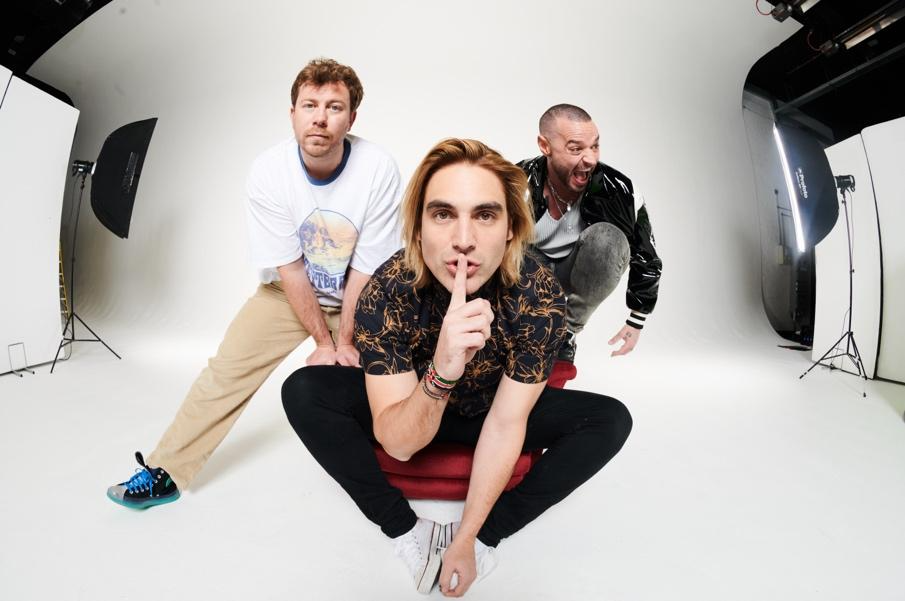  Busted teams up with Hanson for new version of '90s classic 'MMMBop' 