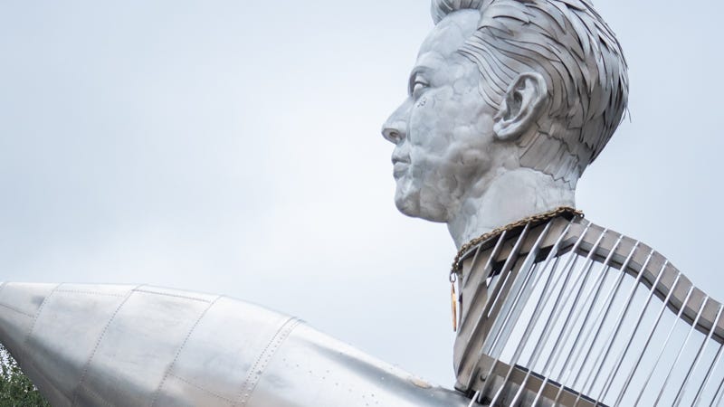  Why is a giant Elon Musk sculpture being driven around Austin? Here's what we know 