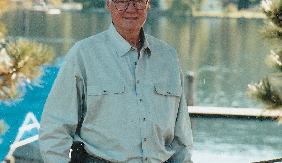  Bob D. Ray, 90 