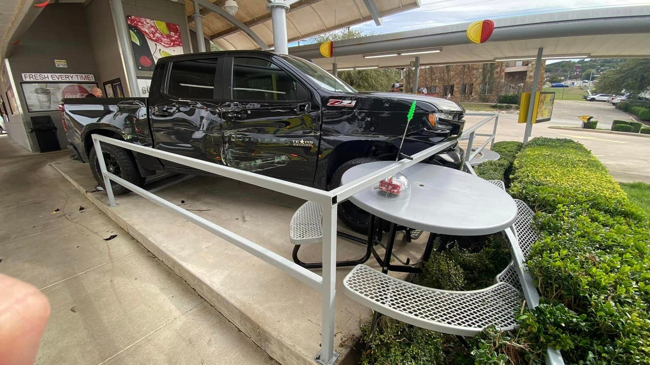  Truck plows through Sonic patio in Lago Vista, injures 2 people 