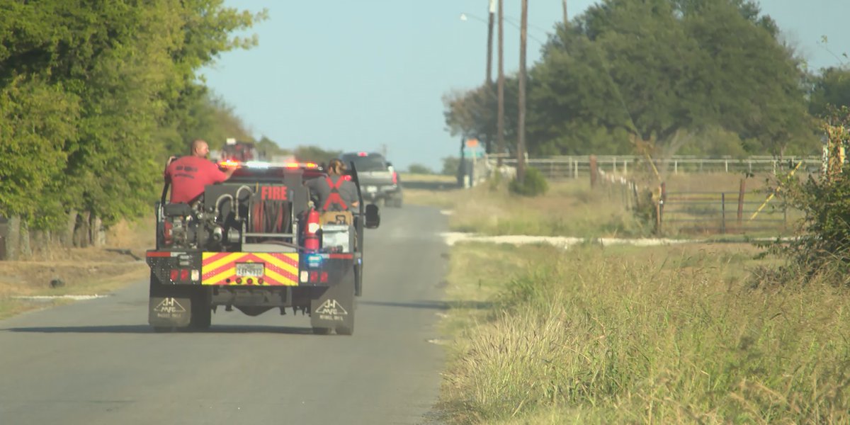  17 emergency vehicles dispatched to grass fire near Pottsboro 