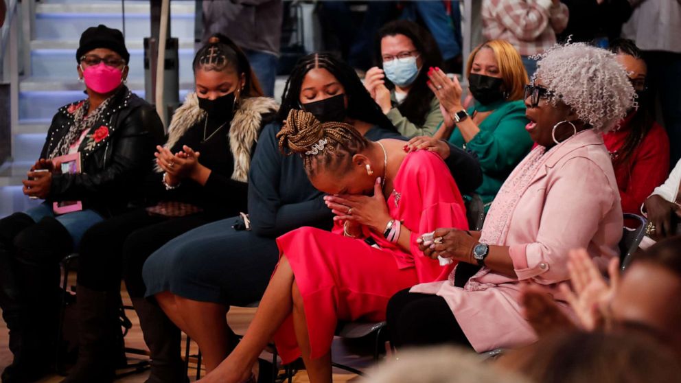  'The View' helps pay it forward to 3 breast cancer survivors helping the community 