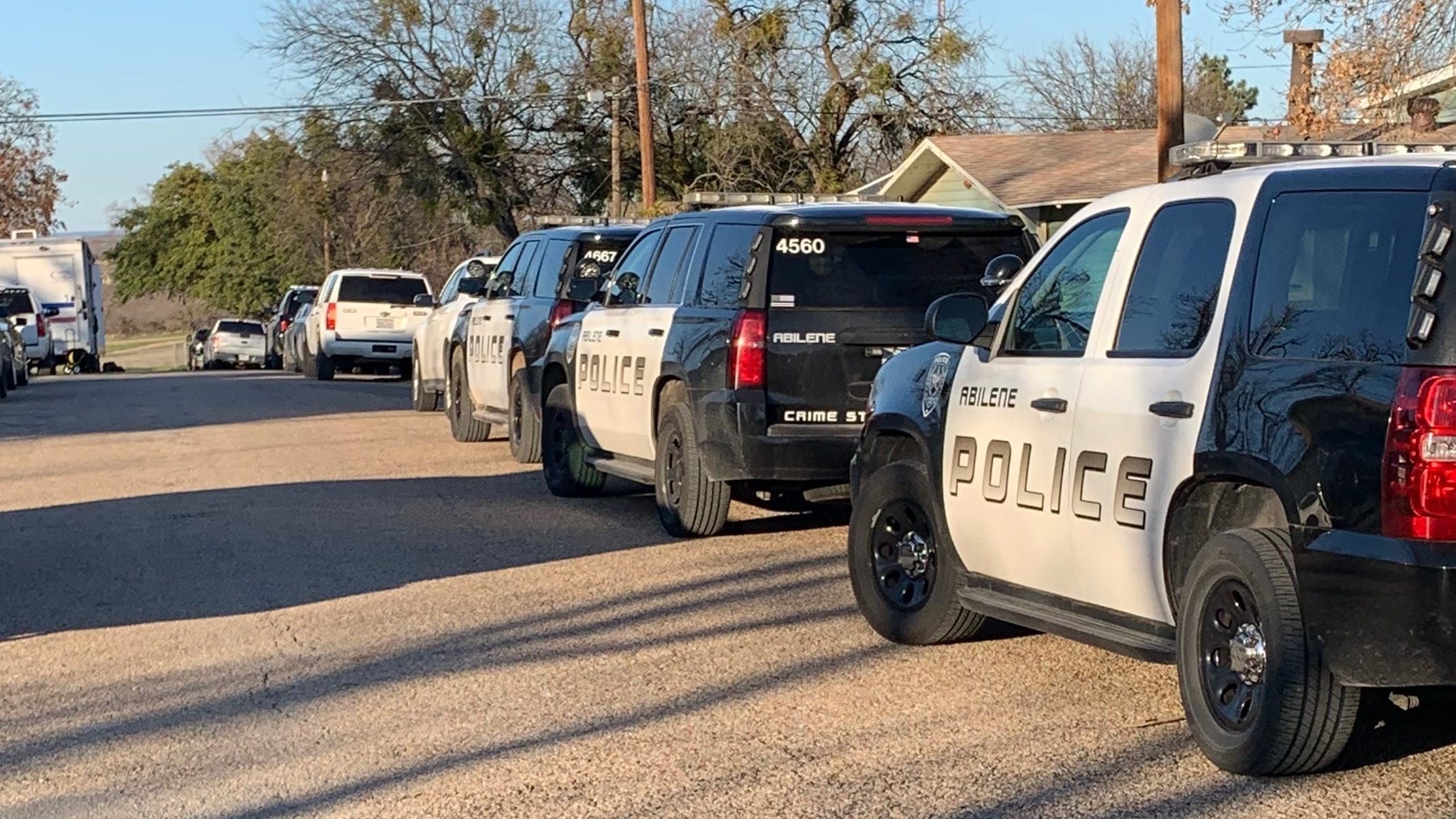  Hostage situation in Ballinger involved suicidal woman, small child 