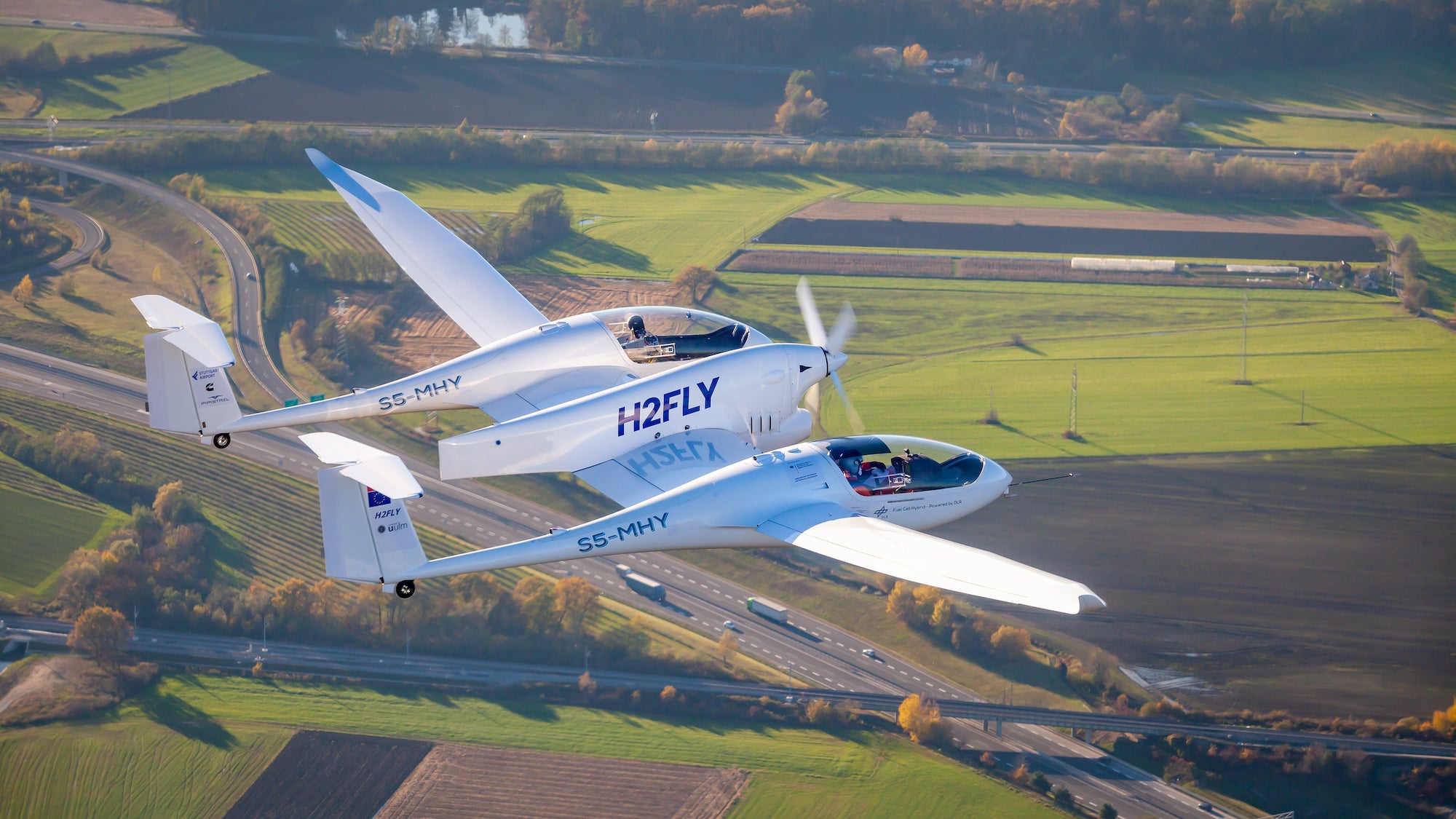  This liquid hydrogen-powered plane successfully completed its first test flights 
