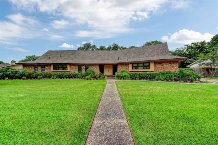  Space history: Neil Armstrong’s El Lago home is for sale 