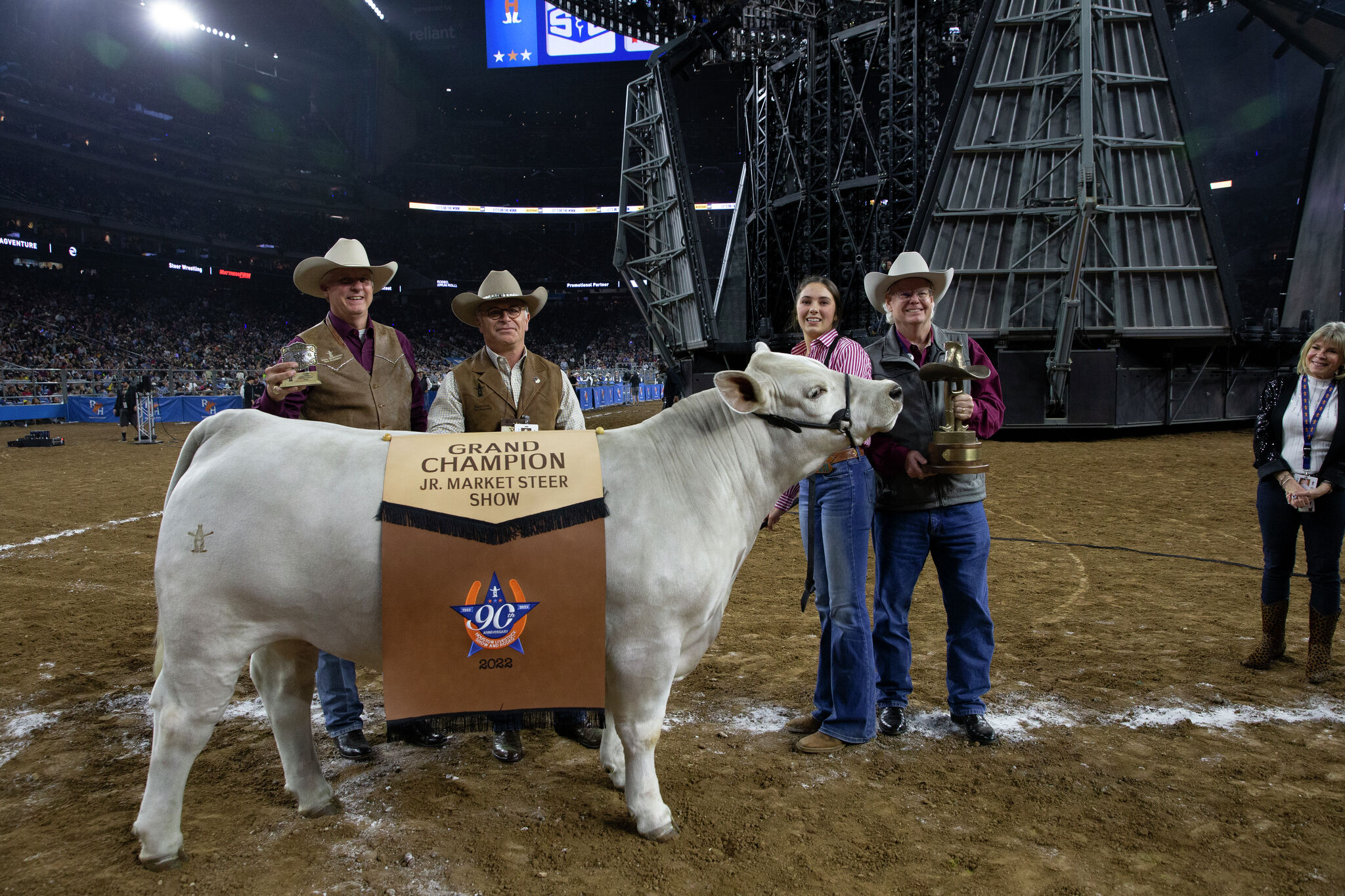  Steer named 'Vanilla Ice' sells for record $1 million at Houston Rodeo 