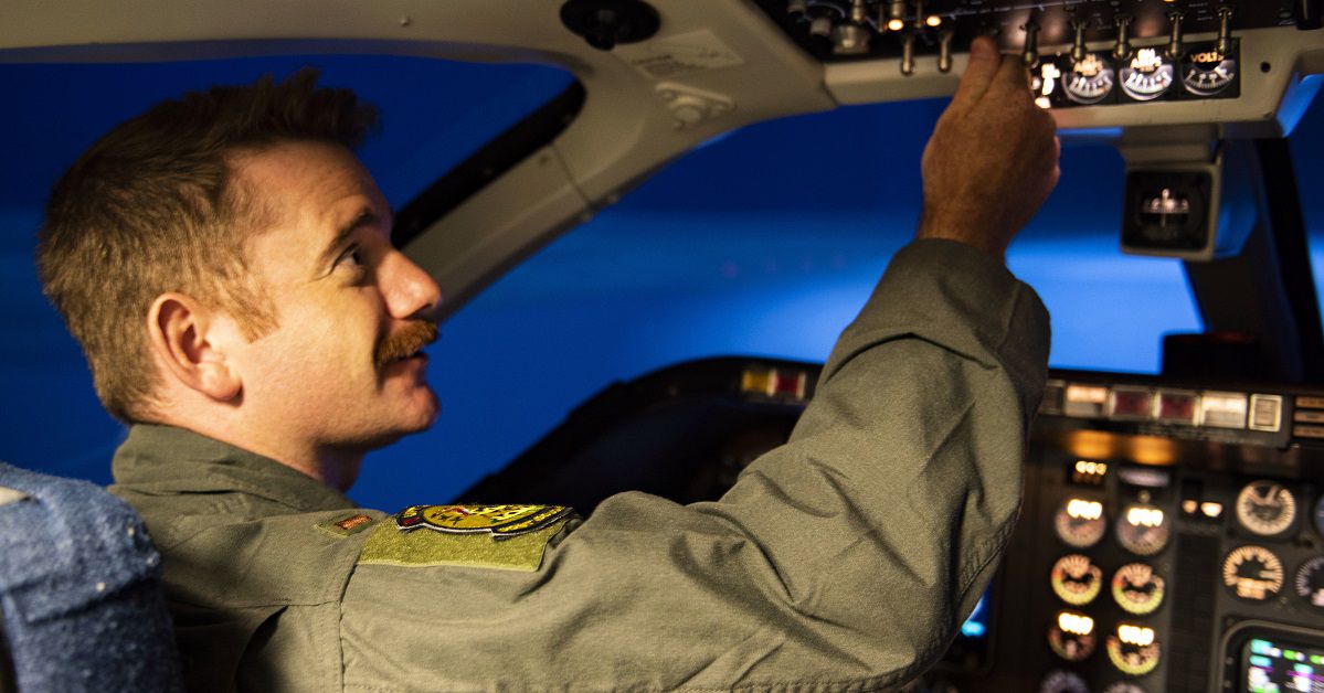  Can the Air Force train new pilots without planes? 