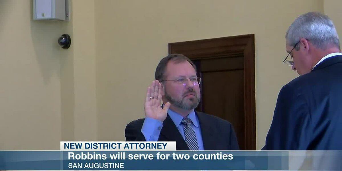 New district attorney sworn in for San Augustine and Sabine County 