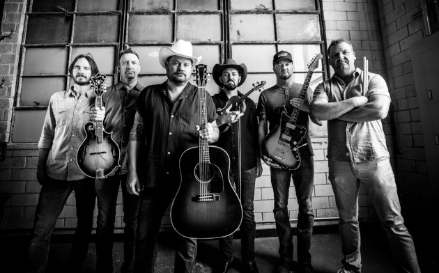   
																Album Review – Randy Rogers Band’s “Homecoming” 
															 