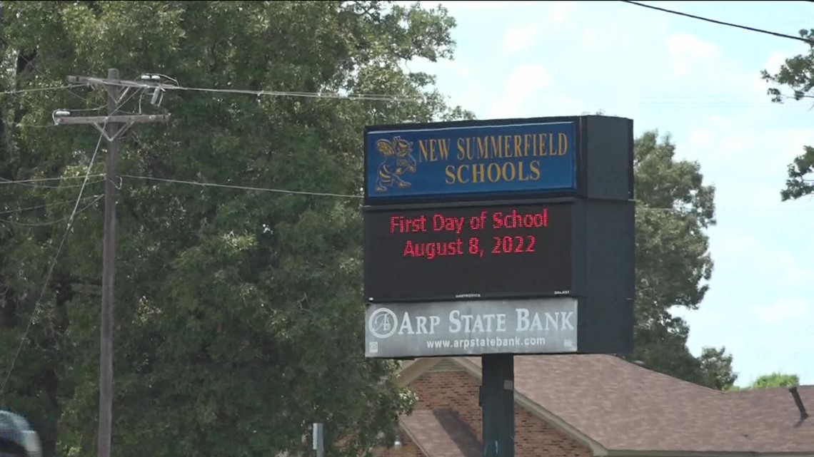   
																New Summerfield ISD implements 4-day school week 
															 